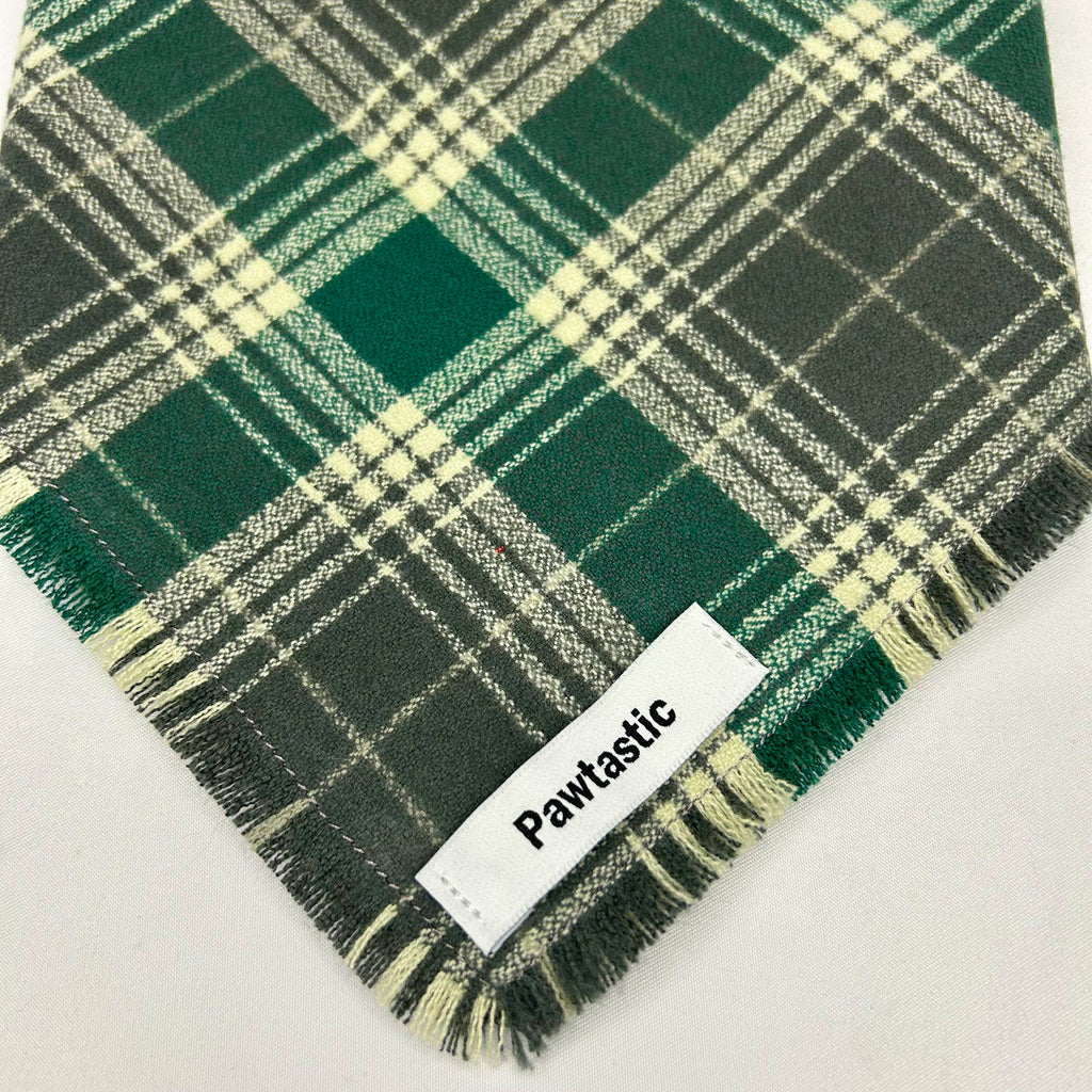 Tartan à feuilles persistantes | Bandana à boutons-pression effiloché