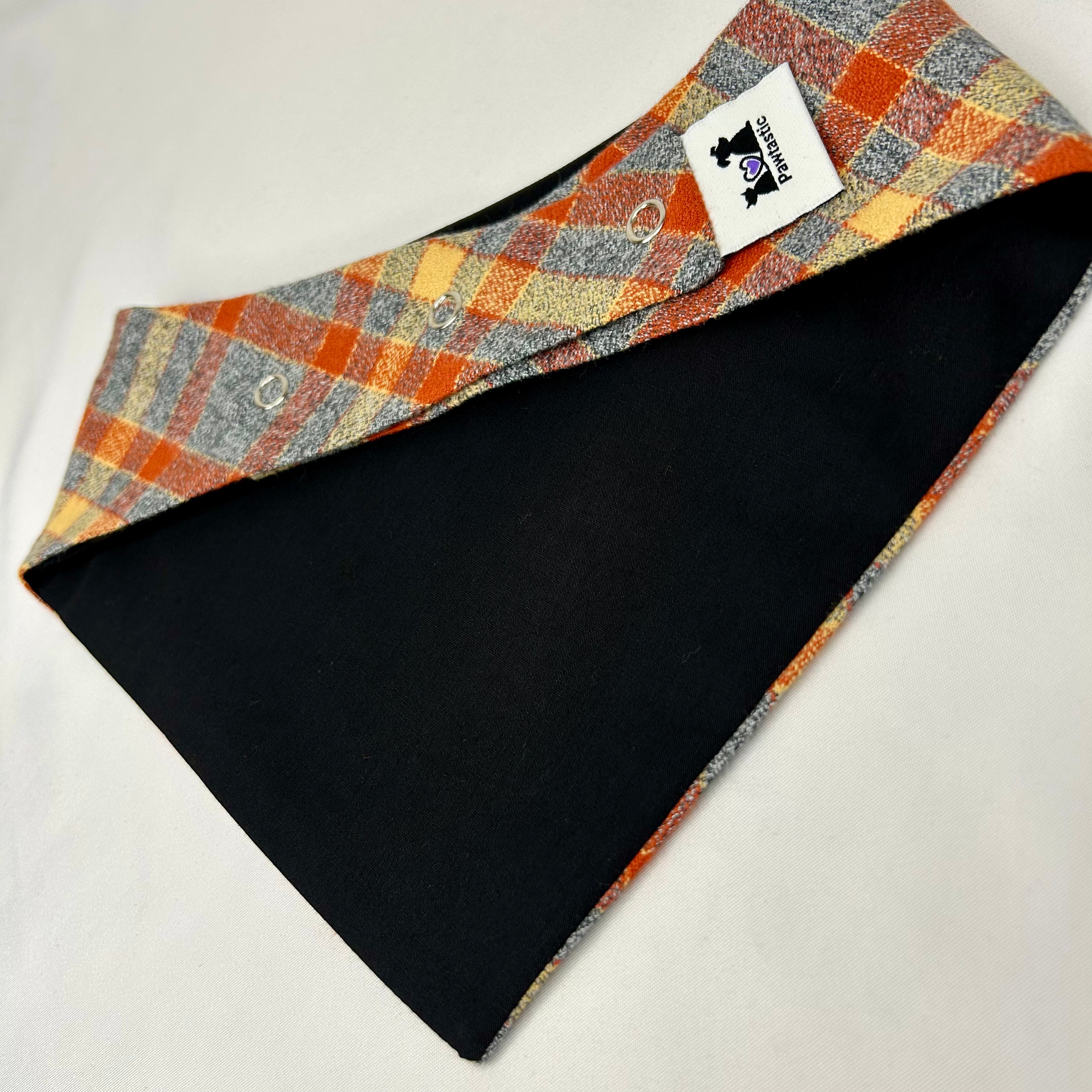 Motif tartan rouille | Bandana à boutons-pression